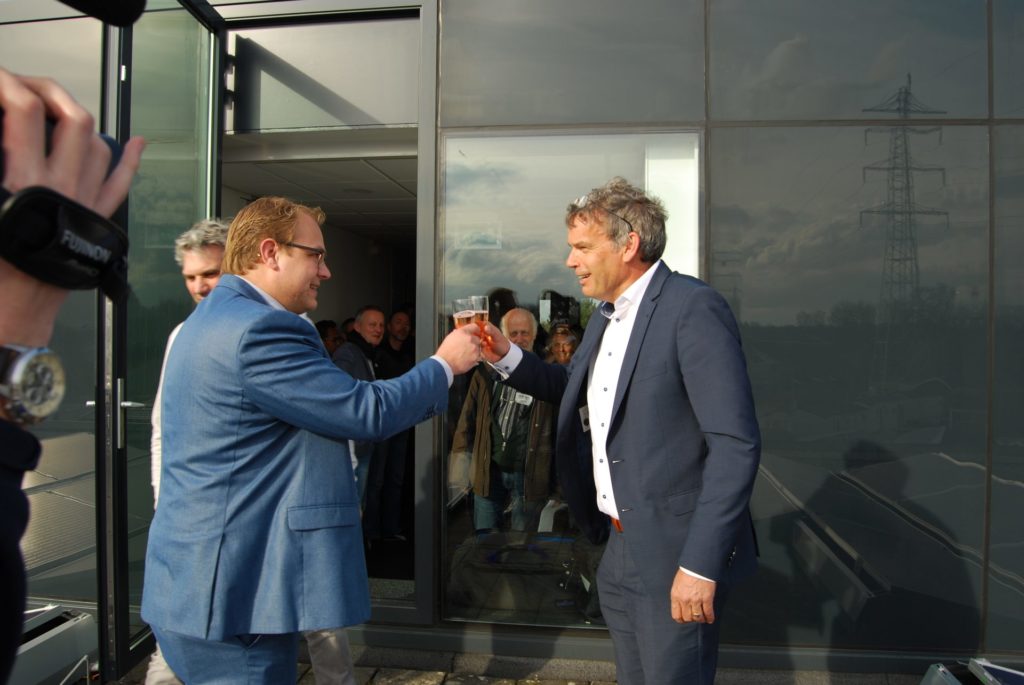 Avantes Solar Panels Opening